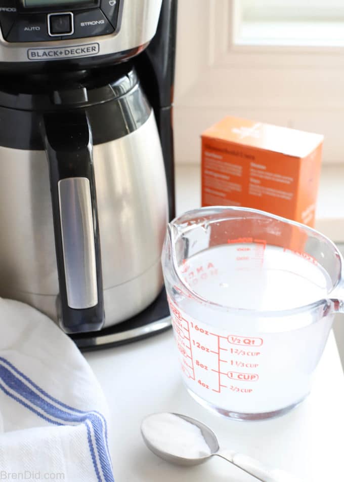 How to Clean Coffee Maker With Baking Soda